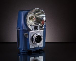 Appareil Photo Vintage Kodak Brownie Flash - 1955 - Objet Déco XXème - Très Bon État